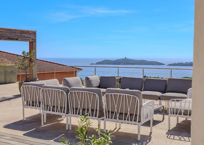 Vila Ghjiseppina Di Pinarello *