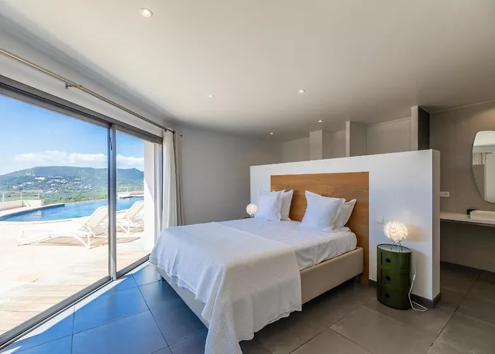 Vila Ghjiseppina Di Pinarello *