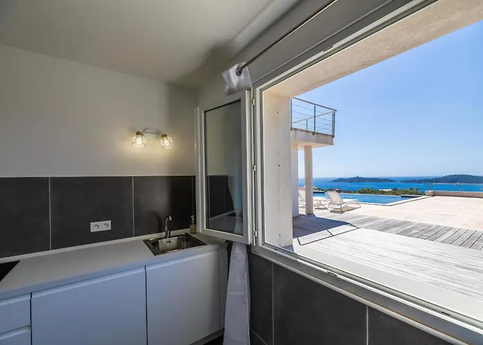 Ghjiseppina Di Pinarello *